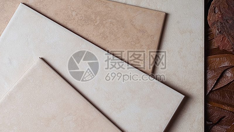 旧房瓷砖翻新，敲掉还是保留？揭秘翻新决策关键点